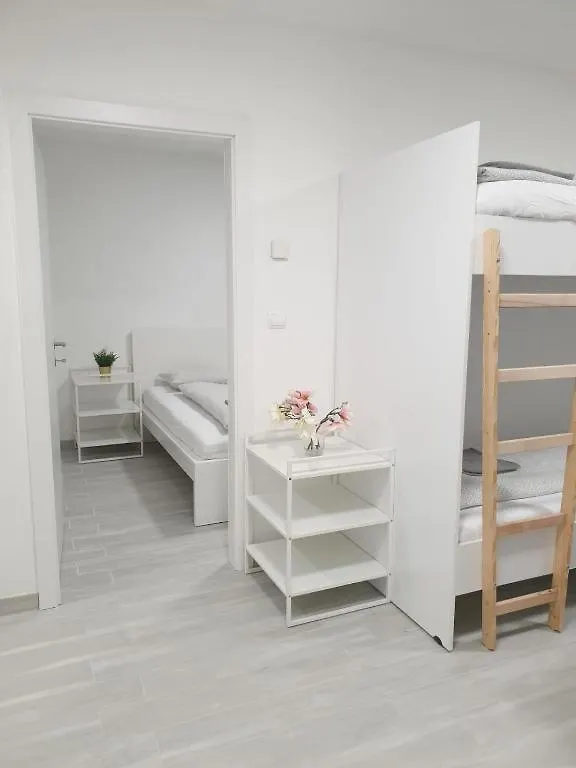 Betariel'Com Westbahnhof W Appartement Wenen